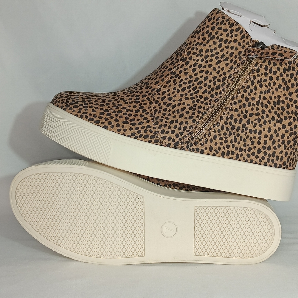 Universal Thread Boot - Picture 6 of 9